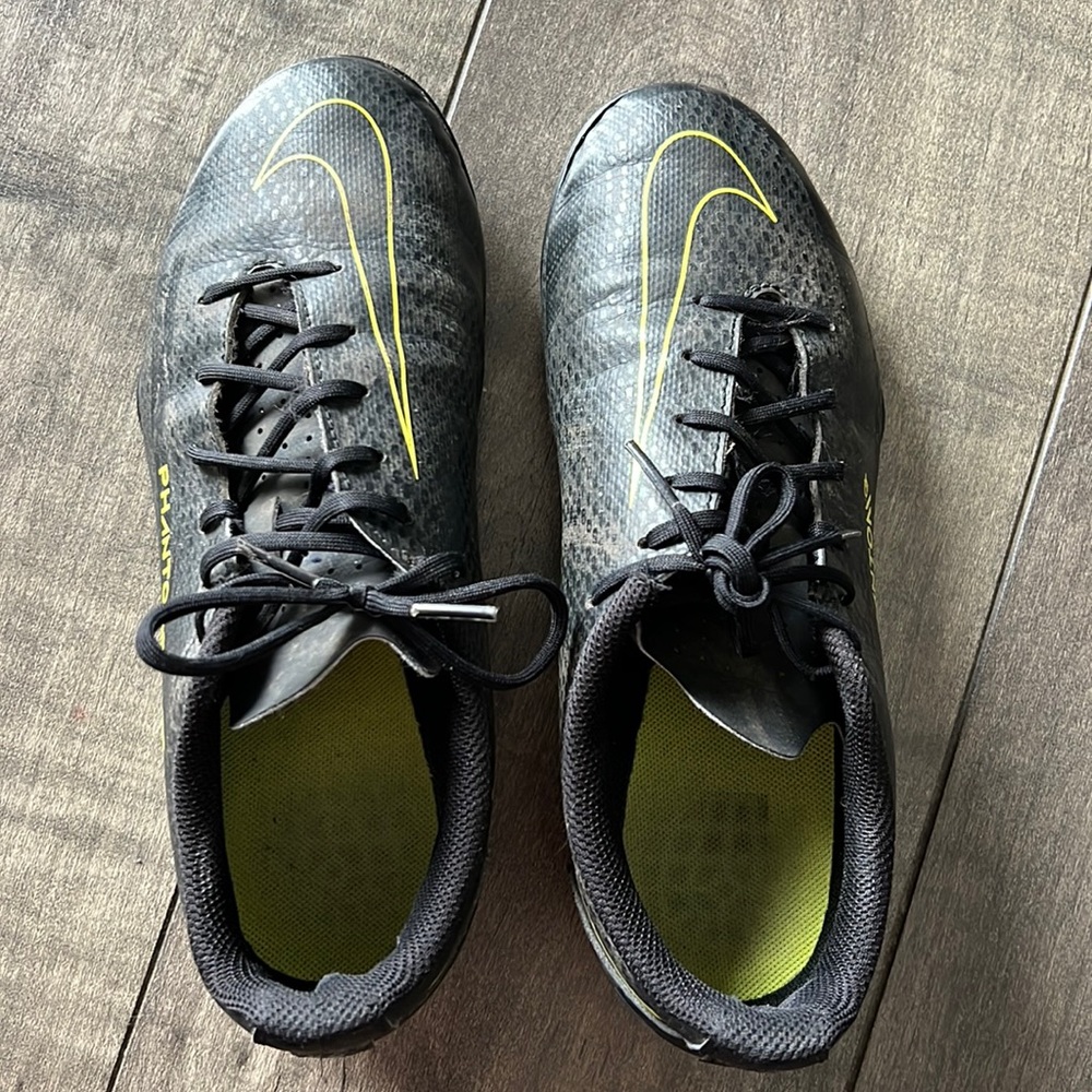 Nike Phantom FG Soccer